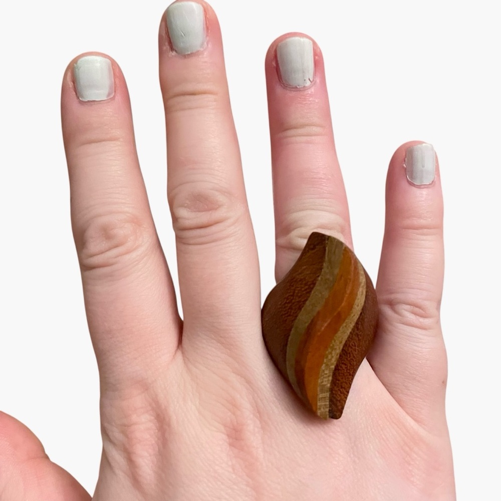 Vintage Handmade Abstract Wooden Ring Size 8 - Picture 8 of 12